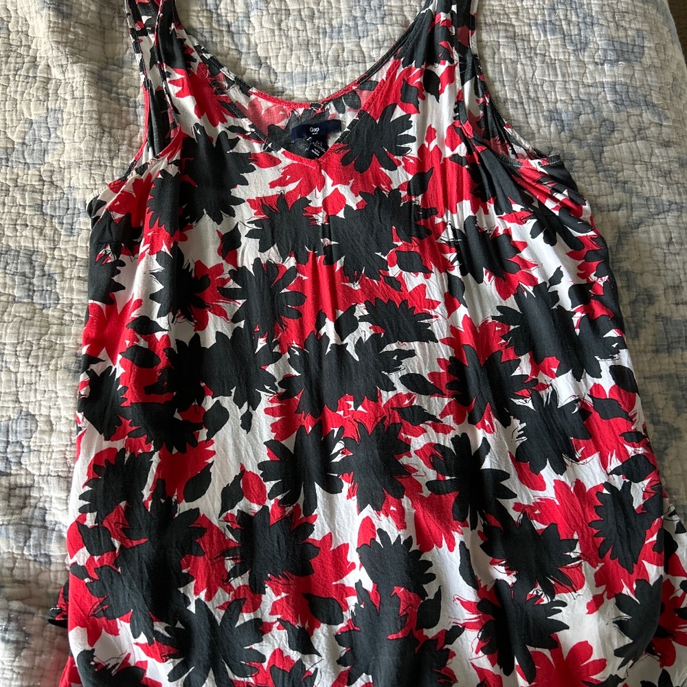 Gap Flower tank !